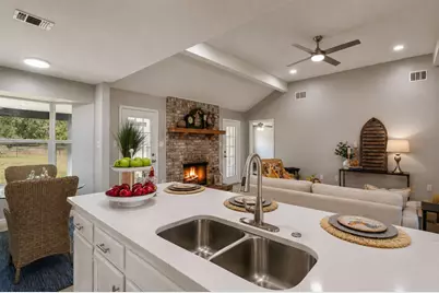 1070 Lonesome Trail, Driftwood, TX 78619 - Photo 20