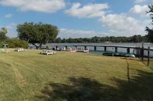 1818 S Lakeshore Blvd, Austin, TX 78741 - Photo 26