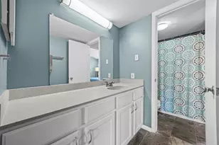 1818 S Lakeshore Blvd, Austin, TX 78741 - Photo 22