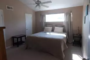 1818 S Lakeshore Blvd, Austin, TX 78741 - Photo 16