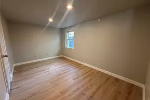 106 E 38th St, Austin, TX 78705 - Photo 14