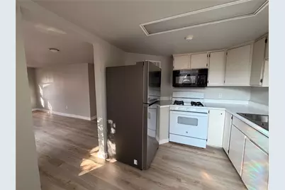 106 E 38 Street #B, Austin, TX 78705 - Photo 6