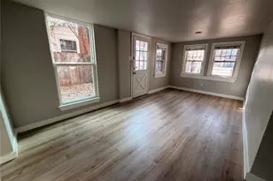 106 E 38th St, Austin, TX 78705 - Photo 4