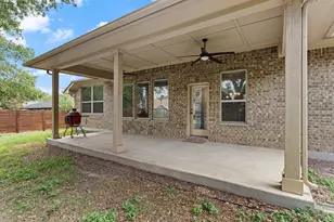 1002 Cripple Creek Dr, Austin, TX 78758 - Photo 20