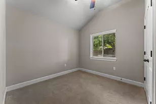 1002 Cripple Creek Dr, Austin, TX 78758 - Photo 18