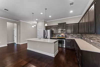 1002 Cripple Creek Drive, Austin, TX 78758 - Photo 8