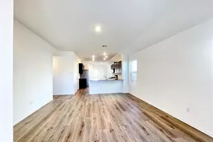 140 Canley Loop, Hutto, TX 78634 - Photo 4