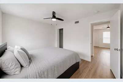 2207 Leon Street #202, Austin, TX 78705 - Photo 8