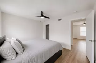 2207 Leon St, Austin, TX 78705 - Photo 8