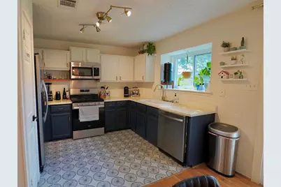 2106 Bluebonnet Drive, Round Rock, TX 78664 - Photo 18