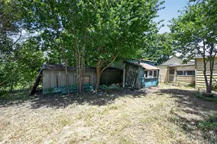 708 Booth St, Taylor, TX 76574 - Photo 36