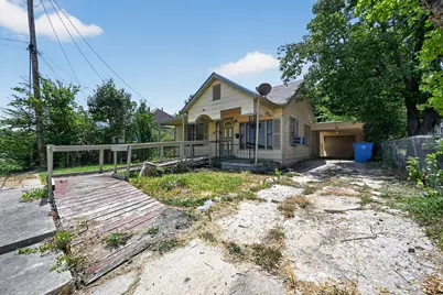 708 Booth Street, Taylor, TX 76574 - Photo 2