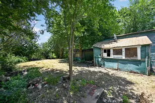 708 Booth St, Taylor, TX 76574 - Photo 40