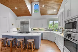 2206 W 11th St, Austin, TX 78703 - Photo 8