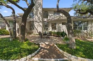 34 Tiburon Dr, The Hills, TX 78738 - Photo 32