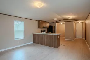 119 Royal St, Taylor, TX 76574 - Photo 4