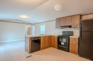119 Royal St, Taylor, TX 76574 - Photo 6