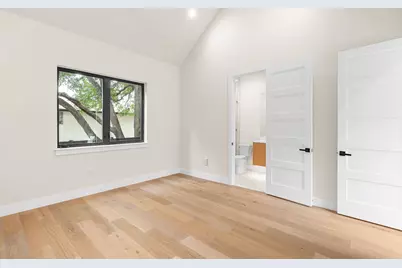 1910 Crooked Lane, Austin, TX 78741 - Photo 30