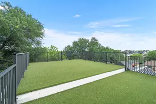 1910 Crooked Ln, Austin, TX 78741 - Photo 34