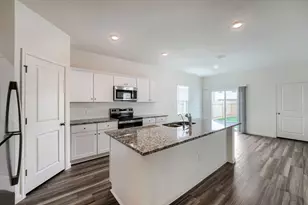 124 Mullen Wy, Taylor, TX 76574 - Photo 4