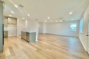 380 Young St, Buda, TX 78610 - Photo 6
