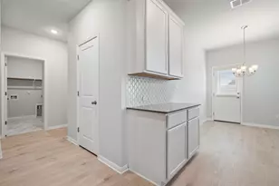 749 Treadwell Ln, Kyle, TX 78640 - Photo 2