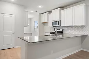 749 Treadwell Ln, Kyle, TX 78640 - Photo 4