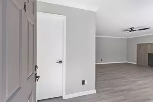 2226 Nantucket Dr, Houston, TX 77057 - Photo 18