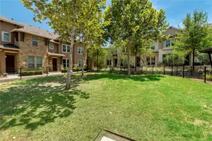 1709 Lawrence St, Austin, TX 78741 - Photo 38