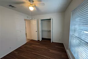 8002 Marble Ridge Dr, Austin, TX 78747 - Photo 16