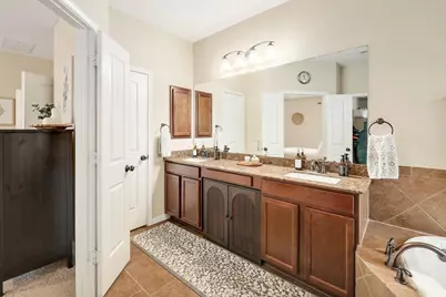 2412 Leonards Pass, Leander, TX 78641 - Photo 20