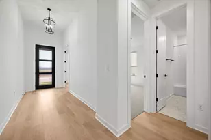 9505 Golden Lion Dr, Austin, TX 78744 - Photo 18