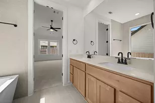 9505 Golden Lion Dr, Austin, TX 78744 - Photo 14