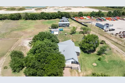 1421 Fm 1660, Hutto, TX 78634 - Photo 26