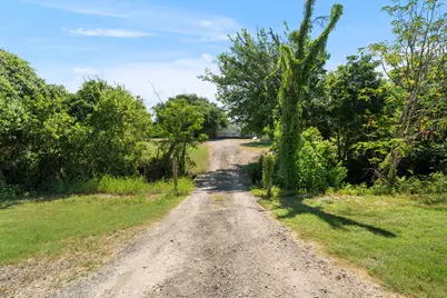 1421 Fm 1660, Hutto, TX 78634 - Photo 22