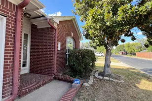 1235 Blackthorn Dr, Pflugerville, TX 78660 - Photo 4