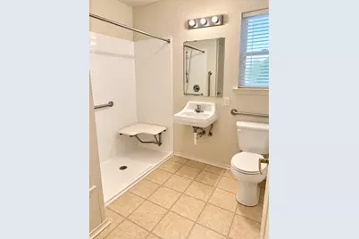 601 Cottonwood Street, Lockhart, TX 78644 - Photo 8