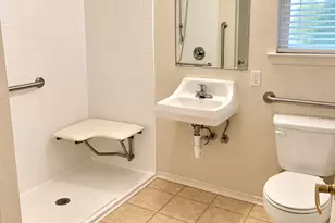 601 Cottonwood St, Lockhart, TX 78644 - Photo 8