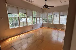 317 W 35th St, Austin, TX 78705 - Photo 4