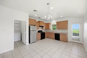 209 Hoya Ln, San Marcos, TX 78666 - Photo 6