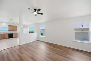 209 Hoya Ln, San Marcos, TX 78666 - Photo 4