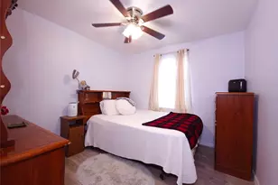 911 Brazos St, Lockhart, TX 78644 - Photo 14