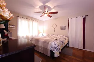 911 Brazos St, Lockhart, TX 78644 - Photo 10