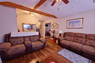 911 Brazos St, Lockhart, TX 78644 - Photo 6