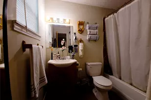 911 Brazos St, Lockhart, TX 78644 - Photo 12