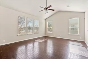 877 Heritage Springs Trail, Round Rock, TX 78664 - Photo 8