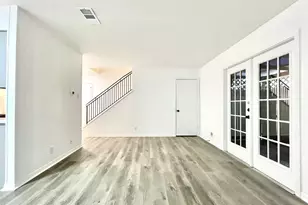 2306 Barton Village Cir, Austin, TX 78704 - Photo 14