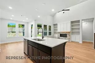 8905 Turaco Trl, Austin, TX 78744 - Photo 4