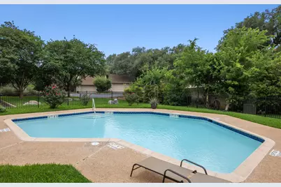 6820 Cypress Point N #28, Austin, TX 78746 - Photo 36