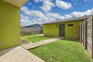 8800 Whitter Dr, Austin, TX 78747 - Photo 22